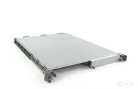 Интерфейсный модуль Juniper на белом фоне